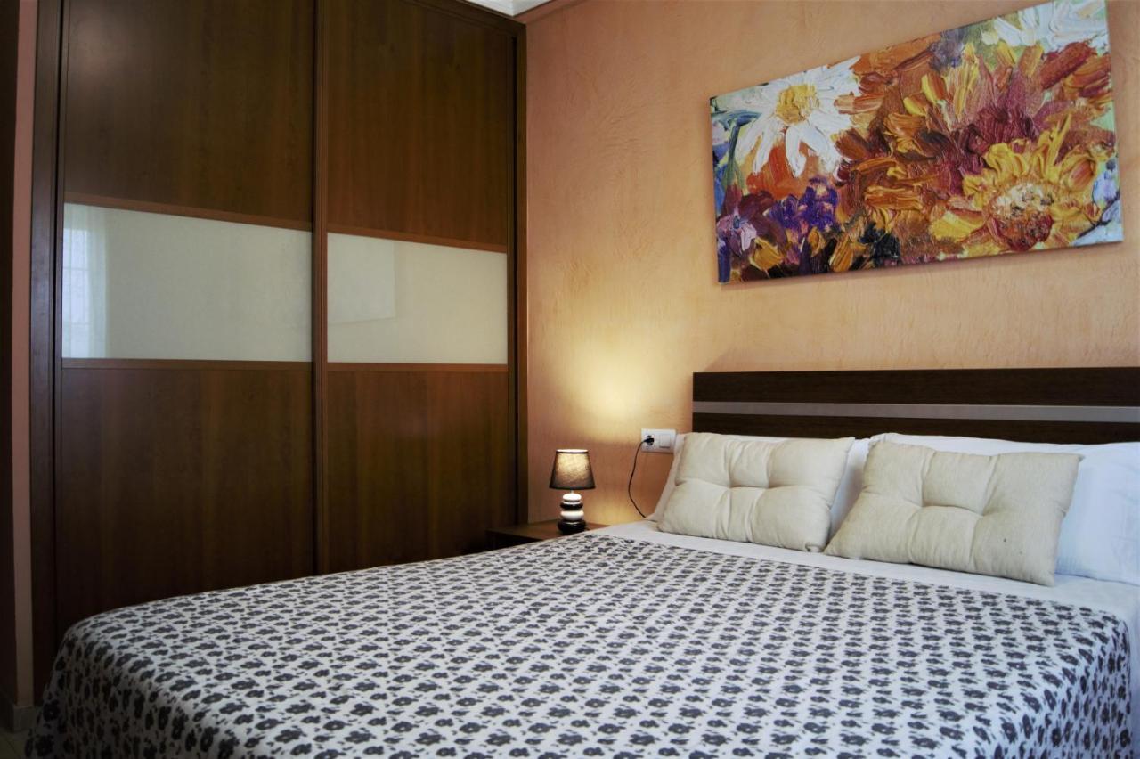 Amplio Piso 8 Mts Mezquita - Wifi - A/C - Parking Córdoba Exteriör bild