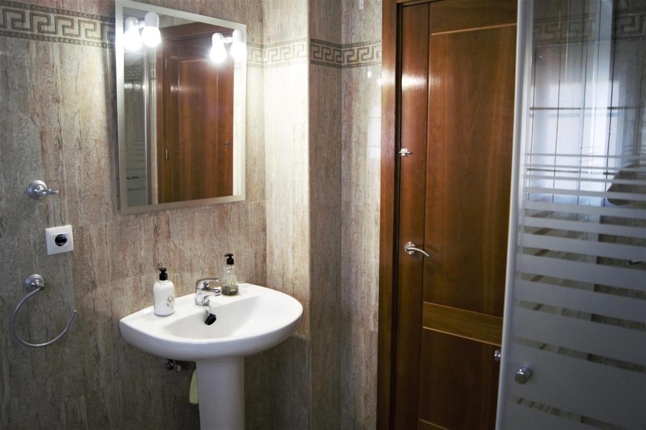Amplio Piso 8 Mts Mezquita - Wifi - A/C - Parking Córdoba Exteriör bild